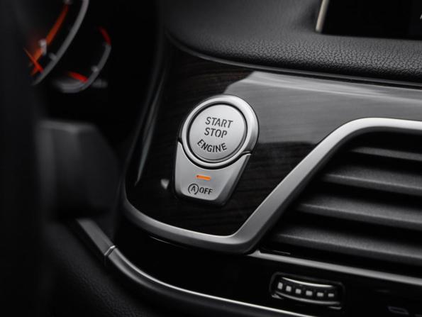 BMW 7 серии VI (G11/G12) Рестайлинг с пробегом 2019 года, цена 5 290 000 рублей, 93275 км, седан, Автокод Объявления
