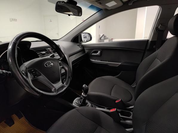 Kia Rio III Рестайлинг с пробегом 2016 года, цена 1 010 000 рублей, 129751 км, хэтчбек, Автокод Объявления