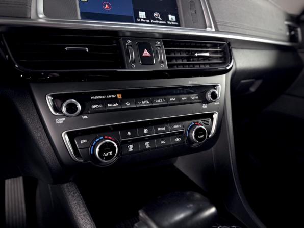 Kia K5 II с пробегом 2018 года, цена 1 999 000 рублей, 122533 км, седан, Автокод Объявления