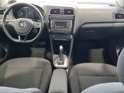 Volkswagen Polo V Рестайлинг Омск  - изображение 35