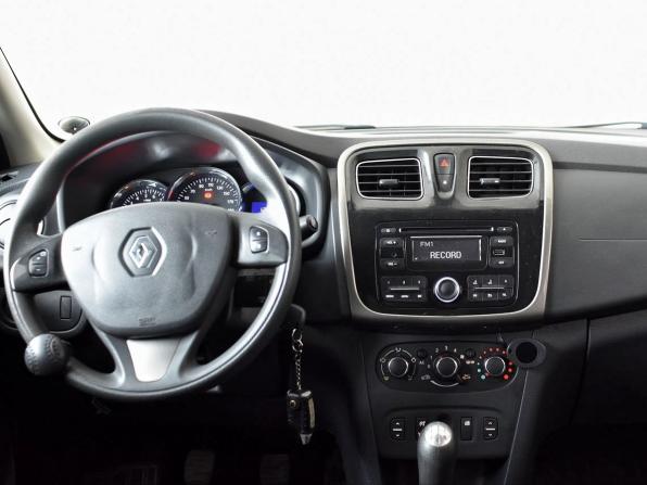 Renault Logan II с пробегом 2014 года, цена 690 000 рублей, 129575 км, седан, Автокод Объявления