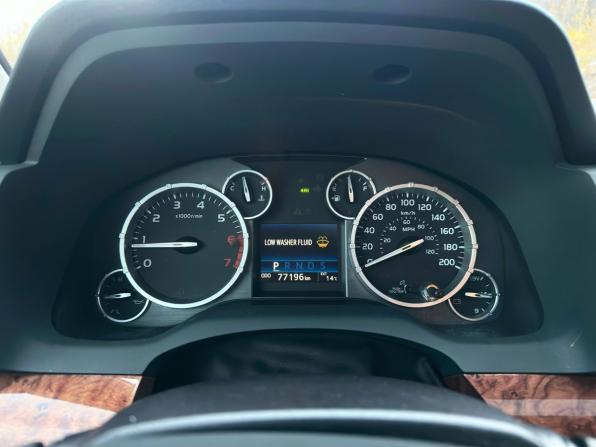 Toyota Tundra II Рестайлинг с пробегом 2015 года, цена 7 899 000 рублей, 77164 км, offers.body_type.unknown, Автокод Объявления