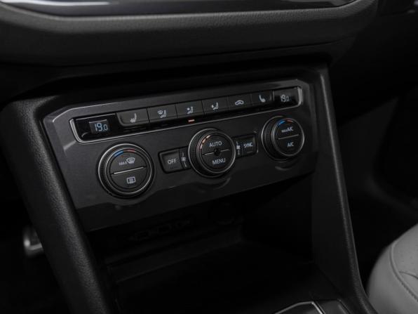 Volkswagen Tiguan II с пробегом 2020 года, цена 3 200 000 рублей, 132125 км, внедорожник, Автокод Объявления