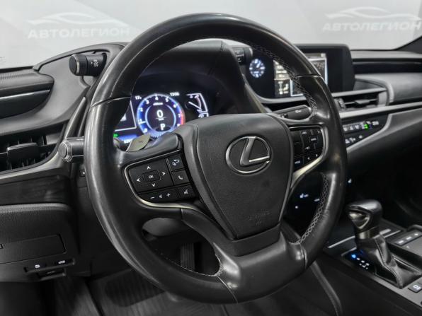 Lexus ES VII с пробегом 2019 года, цена 4 090 000 рублей, 63000 км, седан, Автокод Объявления