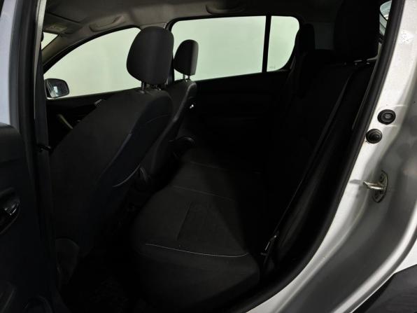Renault Sandero II с пробегом 2015 года, цена 840 000 рублей, 151800 км, хэтчбек, Автокод Объявления