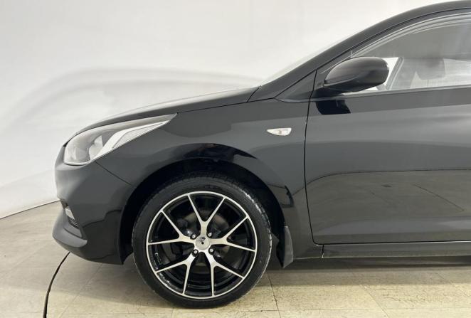 Hyundai Solaris II с пробегом 2018 года, цена 1 300 000 рублей, 132742 км, седан, Автокод Объявления