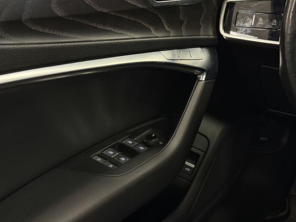 Audi A6 V (C8) с пробегом 2019 года, цена 3 799 000 рублей, 116024 км, седан, Автокод Объявления