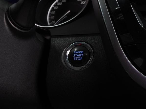 Toyota Camry VIII (XV70) Рестайлинг с пробегом 2021 года, цена 2 389 000 рублей, 215229 км, седан, Автокод Объявления