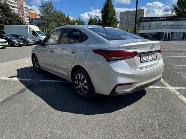 Hyundai Solaris I Рестайлинг с пробегом 2017 года, цена 1 049 000 рублей, 109000 км, седан, Автокод Объявления