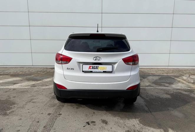Hyundai ix35 I Рестайлинг с пробегом 2014 года, цена 930 000 рублей, 330258 км, внедорожник, Автокод Объявления