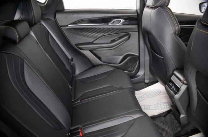 Geely Coolray I Рестайлинг с пробегом 2025 года, цена 2 499 000 рублей, 4650 км, внедорожник, Автокод Объявления