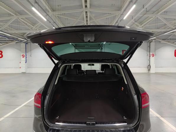 Volkswagen Touareg II Рестайлинг с пробегом 2015 года, цена 2 550 000 рублей, 259910 км, внедорожник, Автокод Объявления