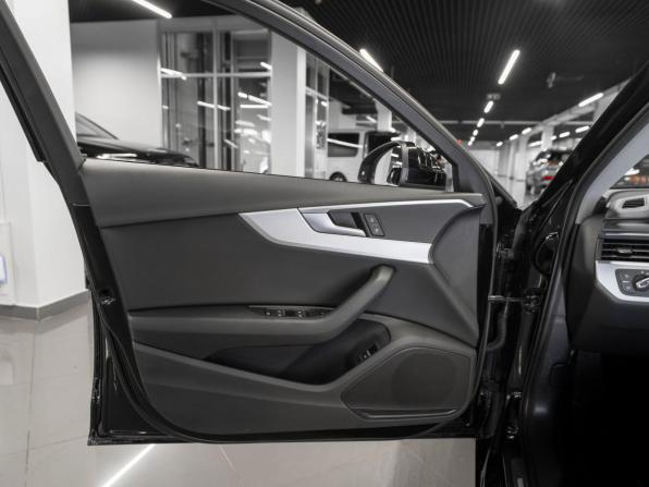 Audi A4 V (B9) с пробегом 2018 года, цена 2 480 000 рублей, 67088 км, седан, Автокод Объявления