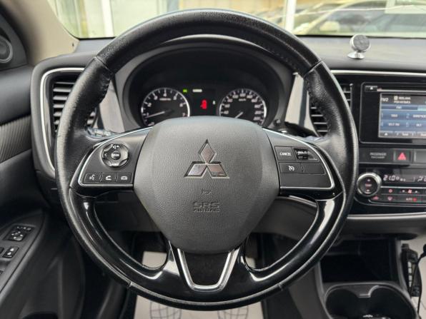 Mitsubishi Outlander III Рестайлинг 2 с пробегом 2015 года, цена 1 890 000 рублей, 151170 км, внедорожник, Автокод Объявления