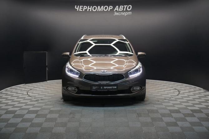 Kia Ceed II с пробегом 2014 года, цена 1 194 000 рублей, 210000 км, универсал, Автокод Объявления