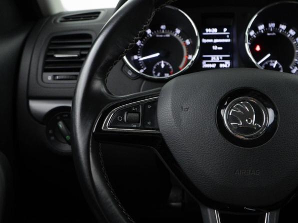 Skoda Yeti I Рестайлинг с пробегом 2018 года, цена 1 349 046 рублей, 200947 км, внедорожник, Автокод Объявления