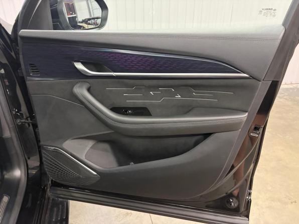 Geely Monjaro I с пробегом 2024 года, цена 3 297 000 рублей, 64164 км, внедорожник, Автокод Объявления