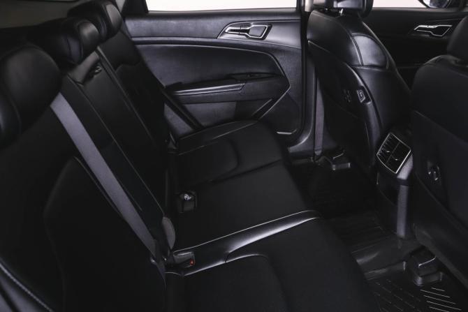 Kia Sportage V с пробегом 2023 года, цена 3 299 000 рублей, 118000 км, внедорожник, Автокод Объявления