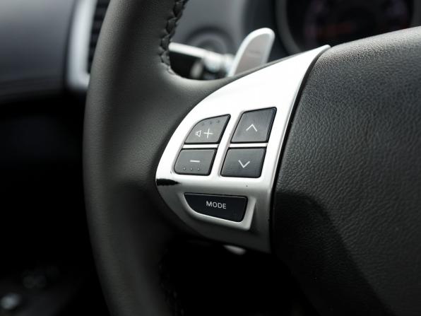 Mitsubishi Outlander II Рестайлинг с пробегом 2011 года, цена 1 349 000 рублей, 180238 км, внедорожник, Автокод Объявления