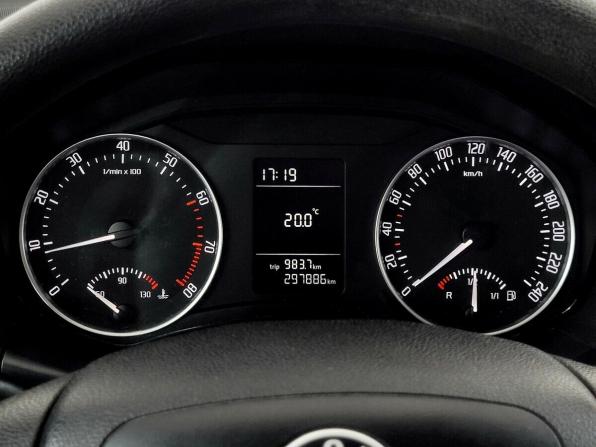 Skoda Octavia II (A5) Рестайлинг с пробегом 2012 года, цена 690 000 рублей, 297886 км, лифтбек, Автокод Объявления