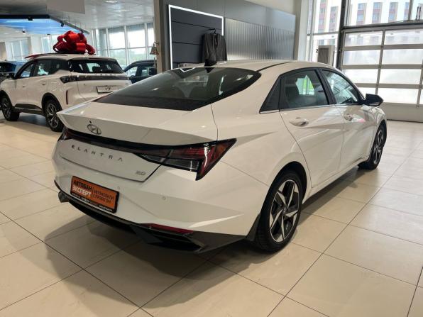 Hyundai Elantra VII (CN7) с пробегом 2023 года, цена 2 299 000 рублей, 60000 км, седан, Автокод Объявления