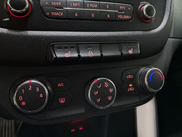 Kia Ceed II с пробегом 2014 года, цена 995 000 рублей, 143882 км, хэтчбек, Автокод Объявления