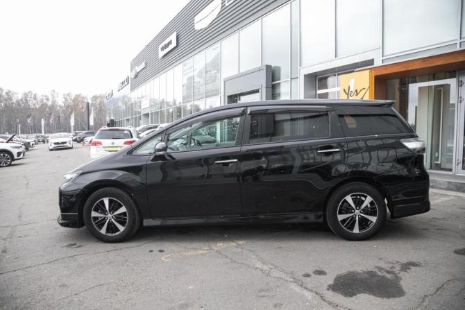 Toyota Wish II Рестайлинг с пробегом 2014 года, цена 1 498 000 рублей, 176000 км, минивэн, Автокод Объявления