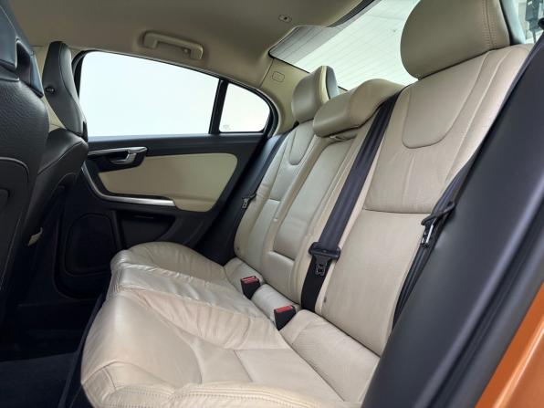 Volvo S60 II с пробегом 2012 года, цена 1 105 000 рублей, 197820 км, седан, Автокод Объявления