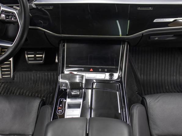 Audi S8 IV (D5) с пробегом 2021 года, цена 9 898 000 рублей, 59000 км, седан, Автокод Объявления