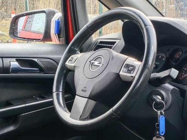 Opel Zafira B Рестайлинг с пробегом 2008 года, цена 289 000 рублей, 268000 км, компактвэн, Автокод Объявления