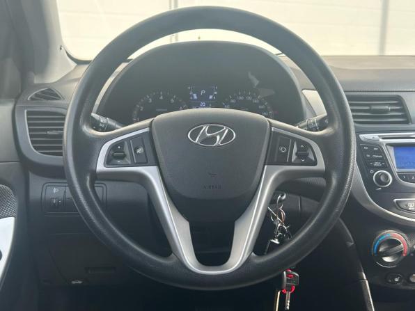 Hyundai Solaris I с пробегом 2014 года, цена 745 000 рублей, 106865 км, седан, Автокод Объявления