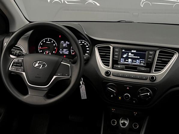Hyundai Solaris II Рестайлинг с пробегом 2021 года, цена 1 543 200 рублей, 51572 км, седан, Автокод Объявления