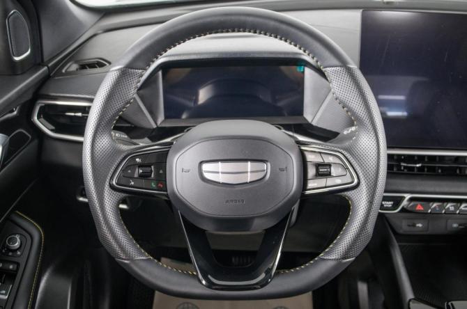 Geely Coolray I Рестайлинг с пробегом 2025 года, цена 2 499 000 рублей, 4650 км, внедорожник, Автокод Объявления