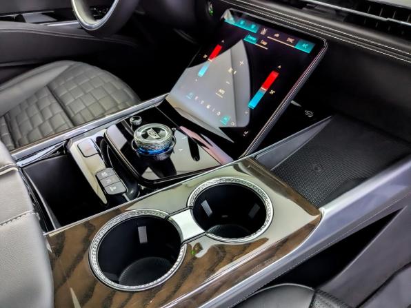 Cadillac Escalade-V I Рестайлинг с пробегом 2025 года, цена 17 500 000 рублей, 17126 км, внедорожник, Автокод Объявления