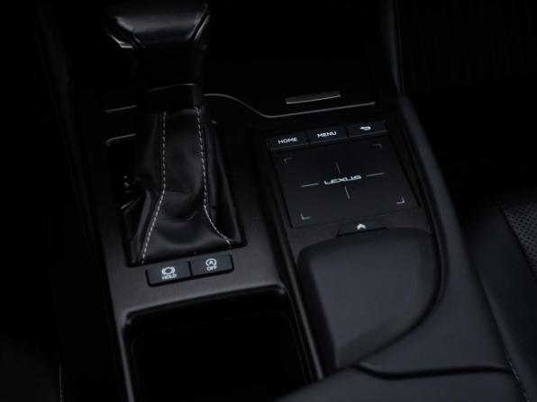 Lexus ES VII с пробегом 2018 года, цена 3 497 000 рублей, 121139 км, седан, Автокод Объявления