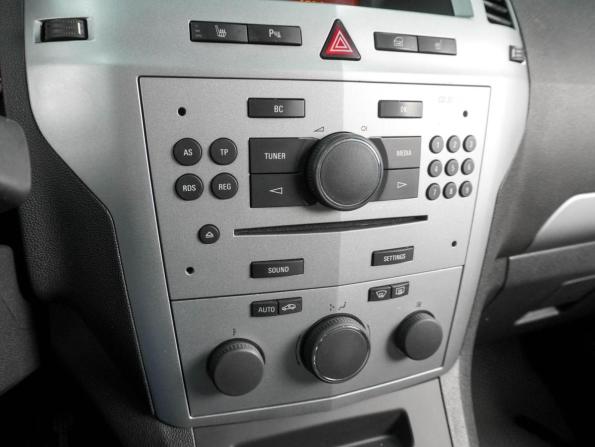 Opel Zafira B Рестайлинг с пробегом 2012 года, цена 799 000 рублей, 208582 км, компактвэн, Автокод Объявления