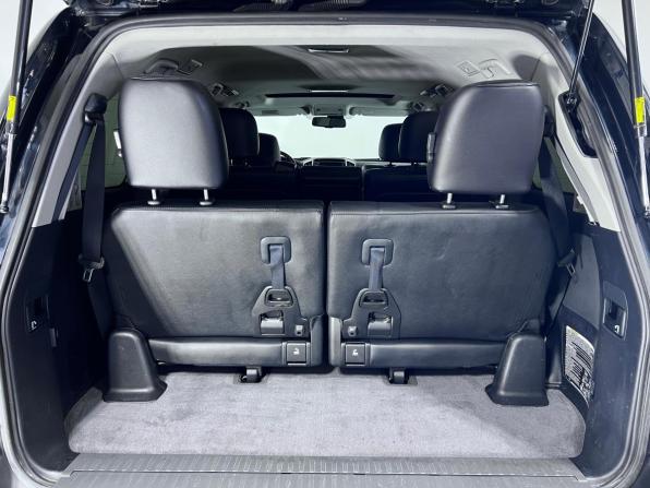Toyota Land Cruiser 200 Series Рестайлинг 1 с пробегом 2013 года, цена 2 999 000 рублей, 350700 км, внедорожник, Автокод Объявления