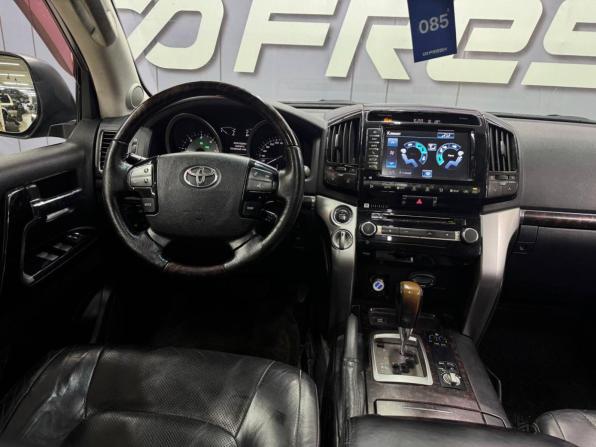 Toyota Land Cruiser 200 Series Рестайлинг 1 с пробегом 2013 года, цена 3 449 000 рублей, 237000 км, внедорожник, Автокод Объявления