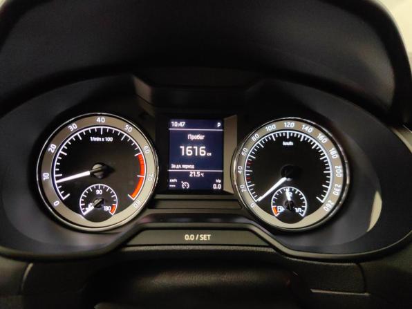 Skoda Octavia III (A7) Рестайлинг с пробегом 2019 года, цена 2 119 000 рублей, 52473 км, лифтбек, Автокод Объявления