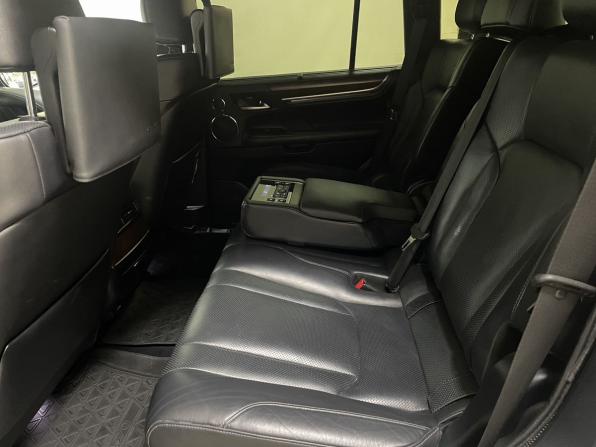 Lexus LX III Рестайлинг 2 с пробегом 2017 года, цена 7 950 000 рублей, 141241 км, внедорожник, Автокод Объявления
