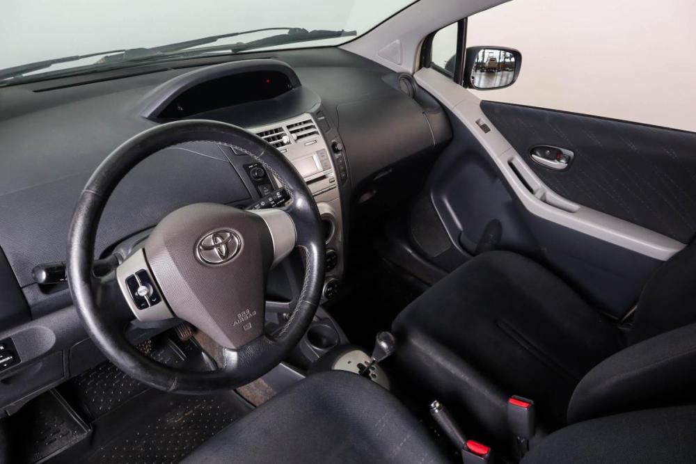 Toyota Yaris II Пермь  - изображение 10