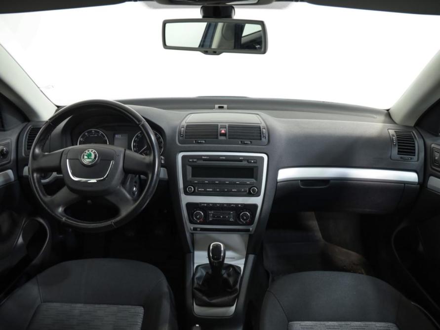 Skoda Octavia II (A5) Рестайлинг Санкт-Петербург  - изображение 10