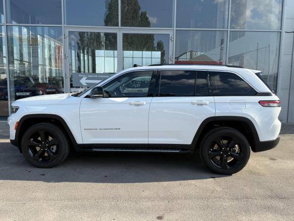 Jeep Grand Cherokee IV (WK2) Рестайлинг с пробегом 2022 года, цена 7 499 000 рублей, 25000 км, внедорожник, Автокод Объявления