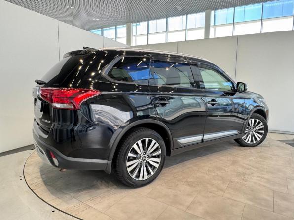 Mitsubishi Outlander III Рестайлинг 3 с пробегом 2020 года, цена 2 300 000 рублей, 65417 км, внедорожник, Автокод Объявления