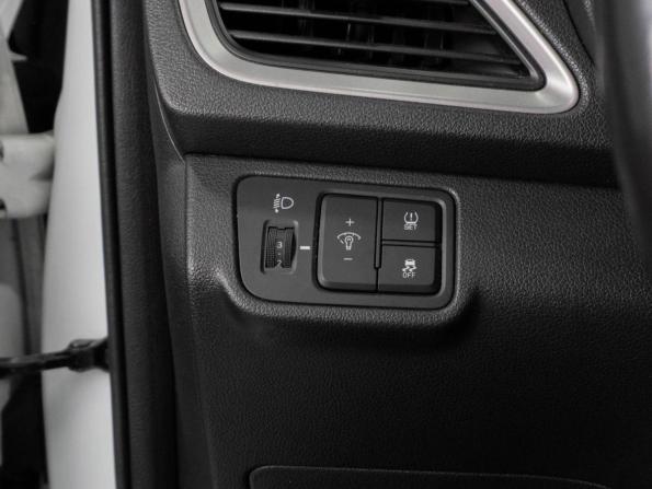 Hyundai Solaris II с пробегом 2018 года, цена 1 249 000 рублей, 122675 км, седан, Автокод Объявления