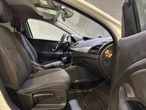 Renault Megane III с пробегом 2011 года, цена 520 000 рублей, 198635 км, хэтчбек, Автокод Объявления