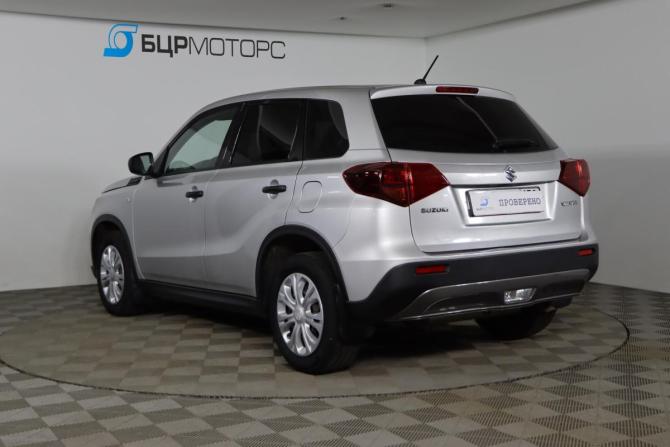 Suzuki Vitara II Рестайлинг с пробегом 2021 года, цена 1 899 990 рублей, 109643 км, внедорожник, Автокод Объявления