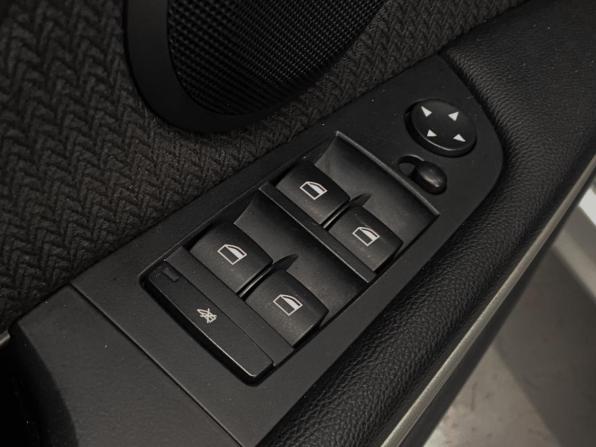 BMW 3 серии V (E90/E91/E92/E93) Рестайлинг с пробегом 2011 года, цена 1 030 000 рублей, 165000 км, седан, Автокод Объявления