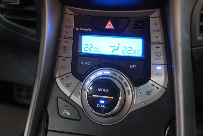 Hyundai Elantra V (MD) с пробегом 2012 года, цена 899 000 рублей, 178000 км, седан, Автокод Объявления