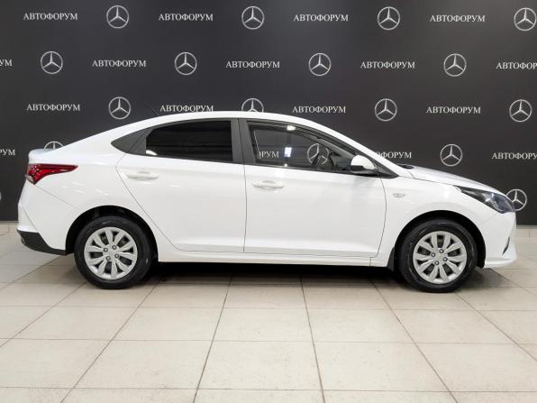 Hyundai Solaris II Рестайлинг с пробегом 2022 года, цена 1 440 000 рублей, 136784 км, седан, Автокод Объявления